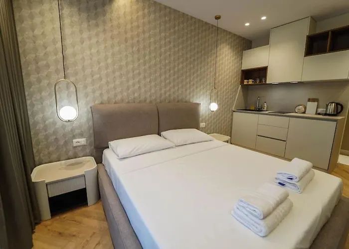 Appartement 2 Steps From Center 3 3 Tirana