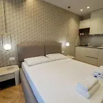 公寓 2 Steps From Center 3 3 地拉那