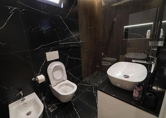 2 Steps From Center 3 3 Lägenhet